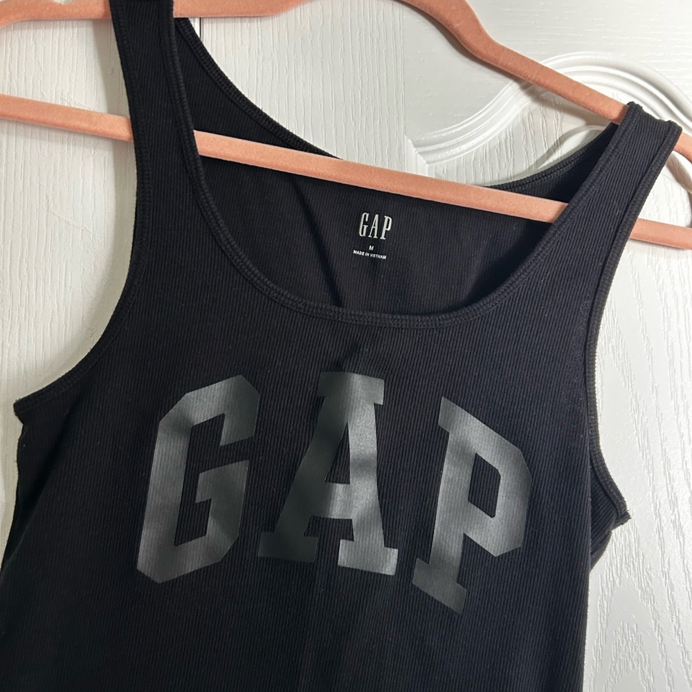 GAP Charcoal Sleeveless Top